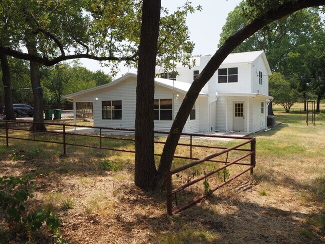 Building Photo - 7118 FM2931
