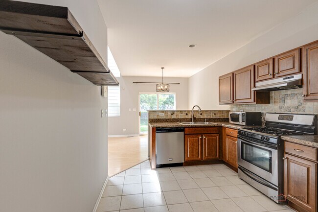 Building Photo - 708 Valley View Ct