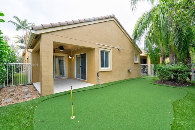 Building Photo - 1121 Golden Cane Dr