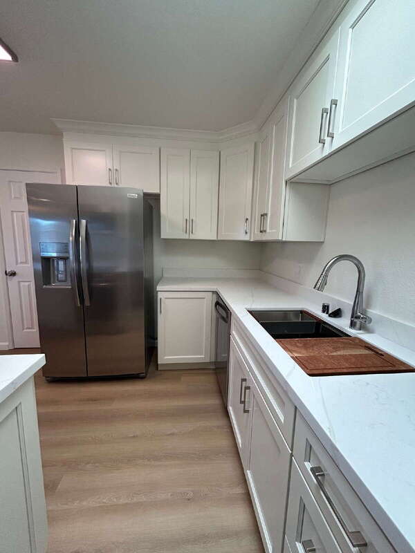 Building Photo - 1525 James St