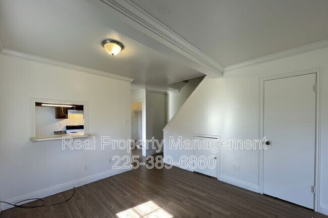 Building Photo - 750 Hospital Rd