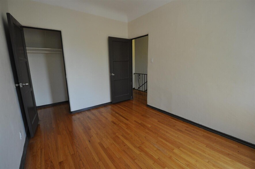 Building Photo - 1417 S Crescent Heights Blvd