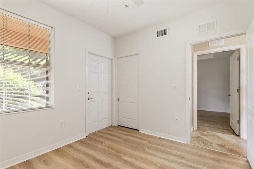 Building Photo - 3918 San Rocco Dr