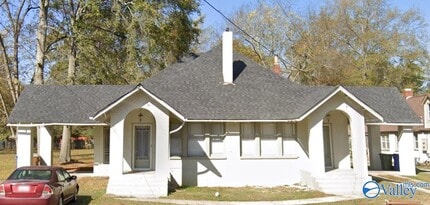 Building Photo - 803 Main St E