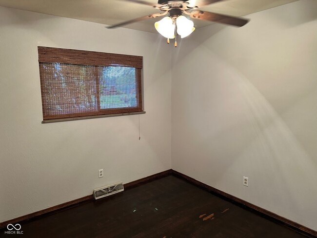 Building Photo - 5626 Hammon Dr