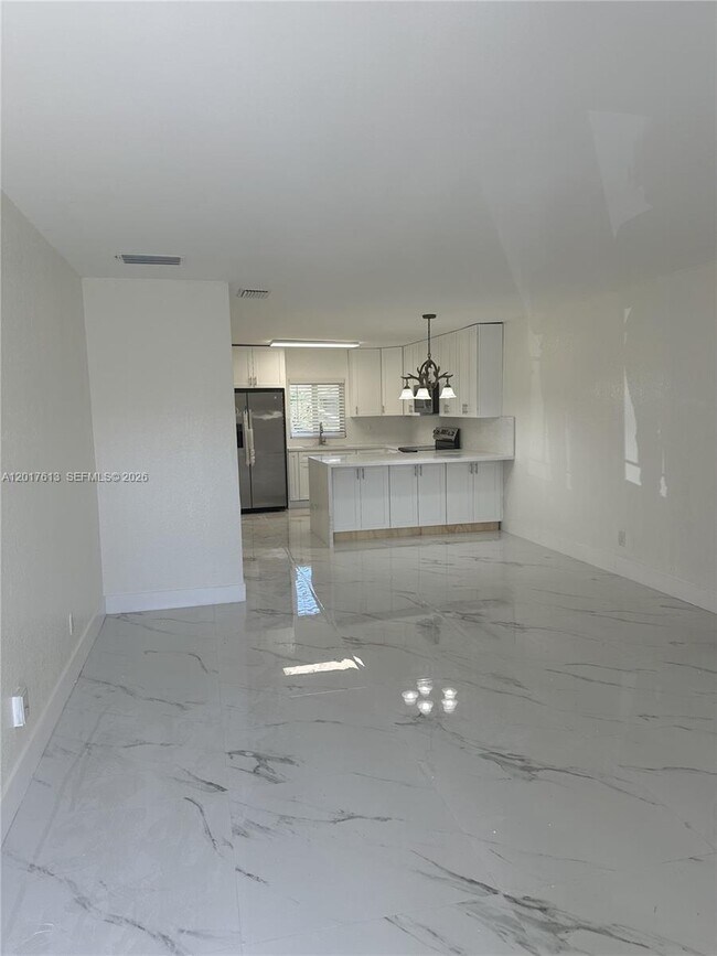Building Photo - 6591 SW 46th St