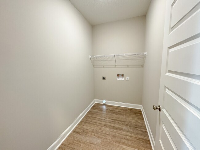 Building Photo - 310 Parkersburg Ln