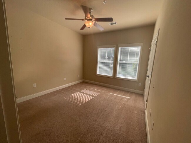 Building Photo - PRE-LEASING FOR AUGUST 2025!