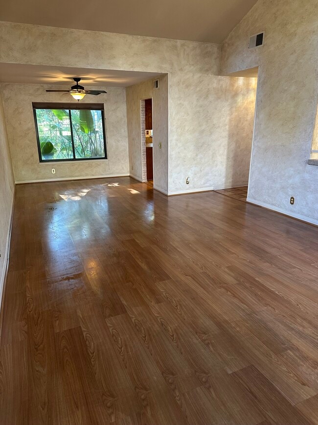 Building Photo - 1101 Heatherview Dr