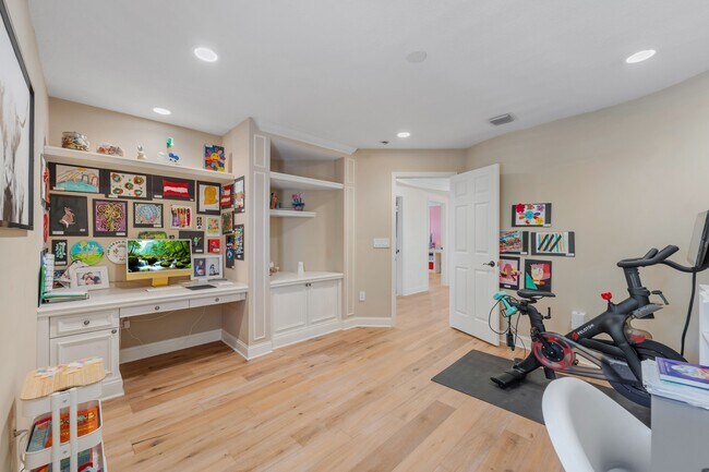 Building Photo - 5235 SW 171st Ave