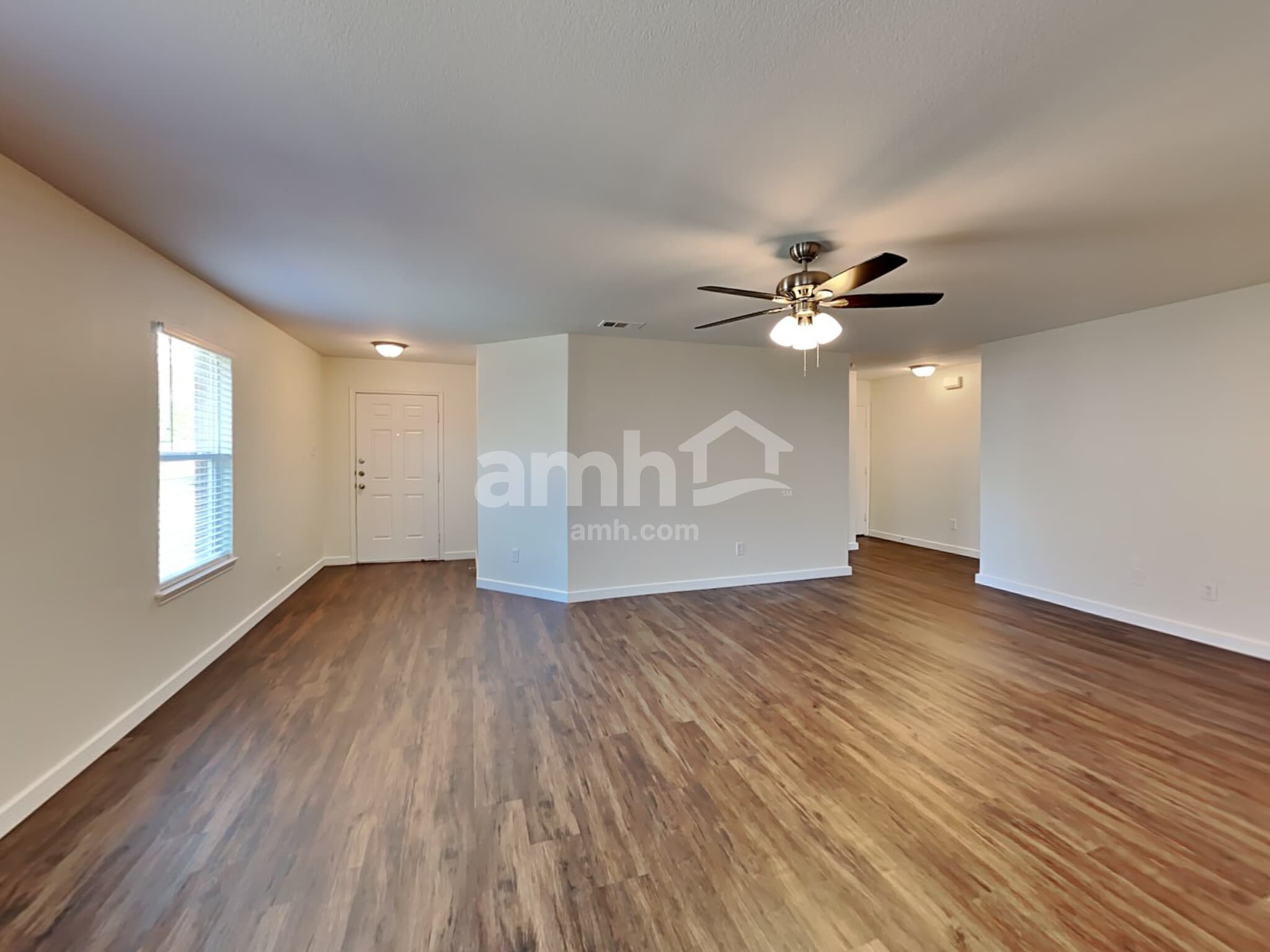 Building Photo - 803 Windflower Dr