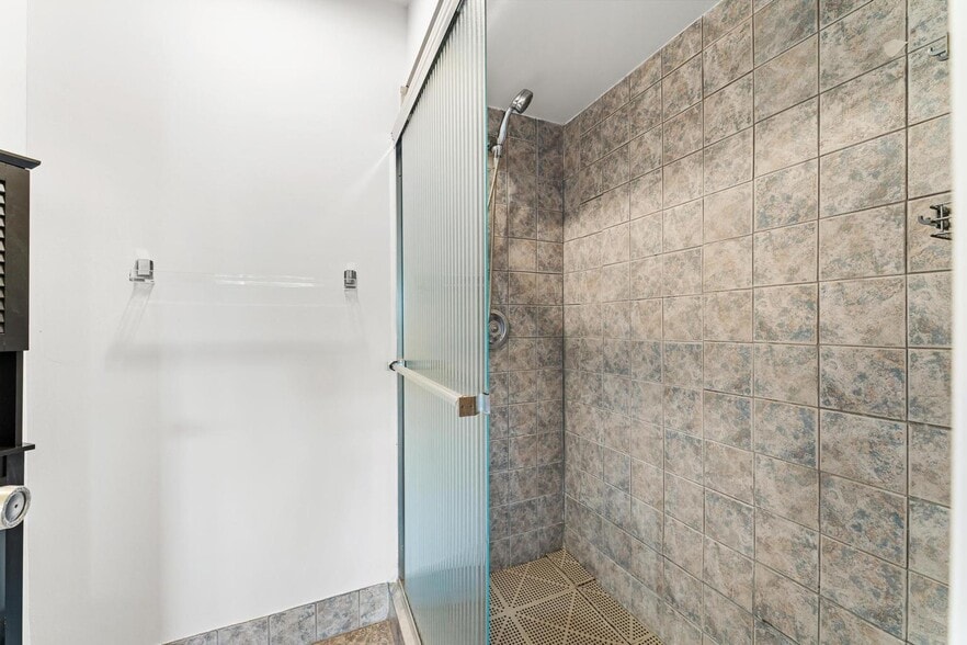 Building Photo - 18 Via de Casas Sur
