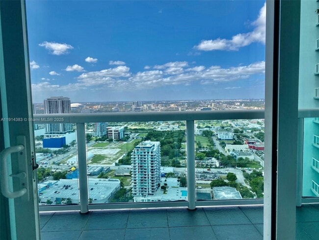 Primary Photo - 1800 N Bayshore Dr