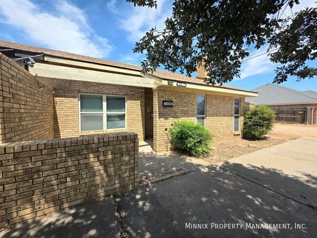 Building Photo - 4800 Dentcrest Dr