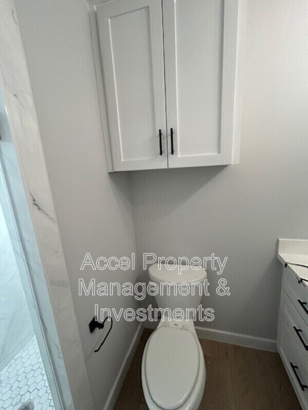 Building Photo - 6617 N 5th St