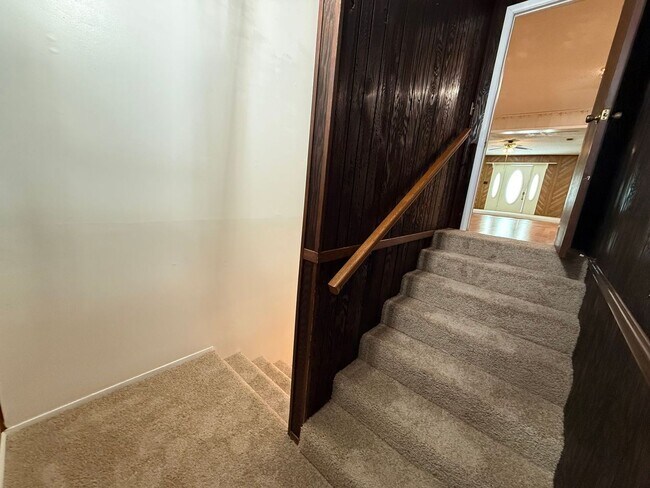 Building Photo - Milton / Pace - 3 bedroom, 2 bathroom