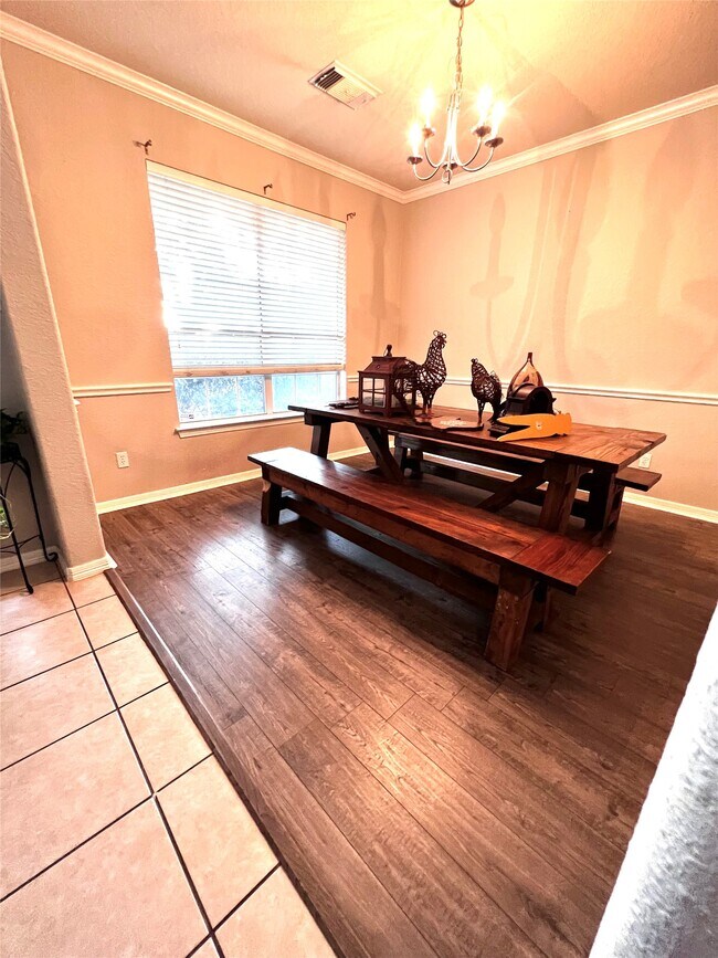 Building Photo - 422 Abbey Ln