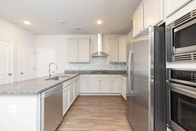 Building Photo - 5920 Whitehurst Ln