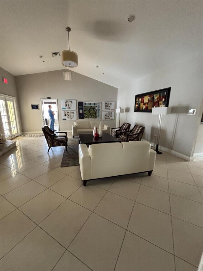 Building Photo - 12620 Vista Isles Dr