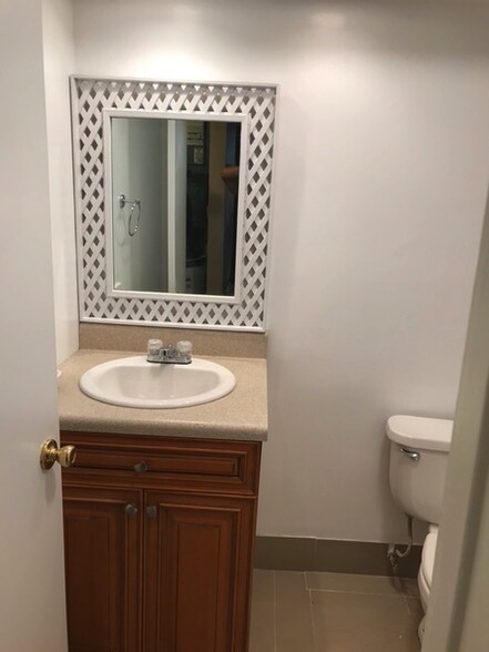 bath vanity - 490 NW 20th St