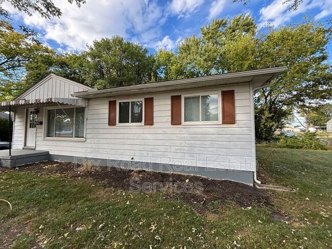 Building Photo - 5441 Bayside Dr