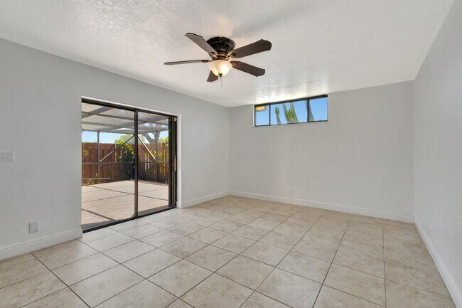 Building Photo - 44 Springdale Cir