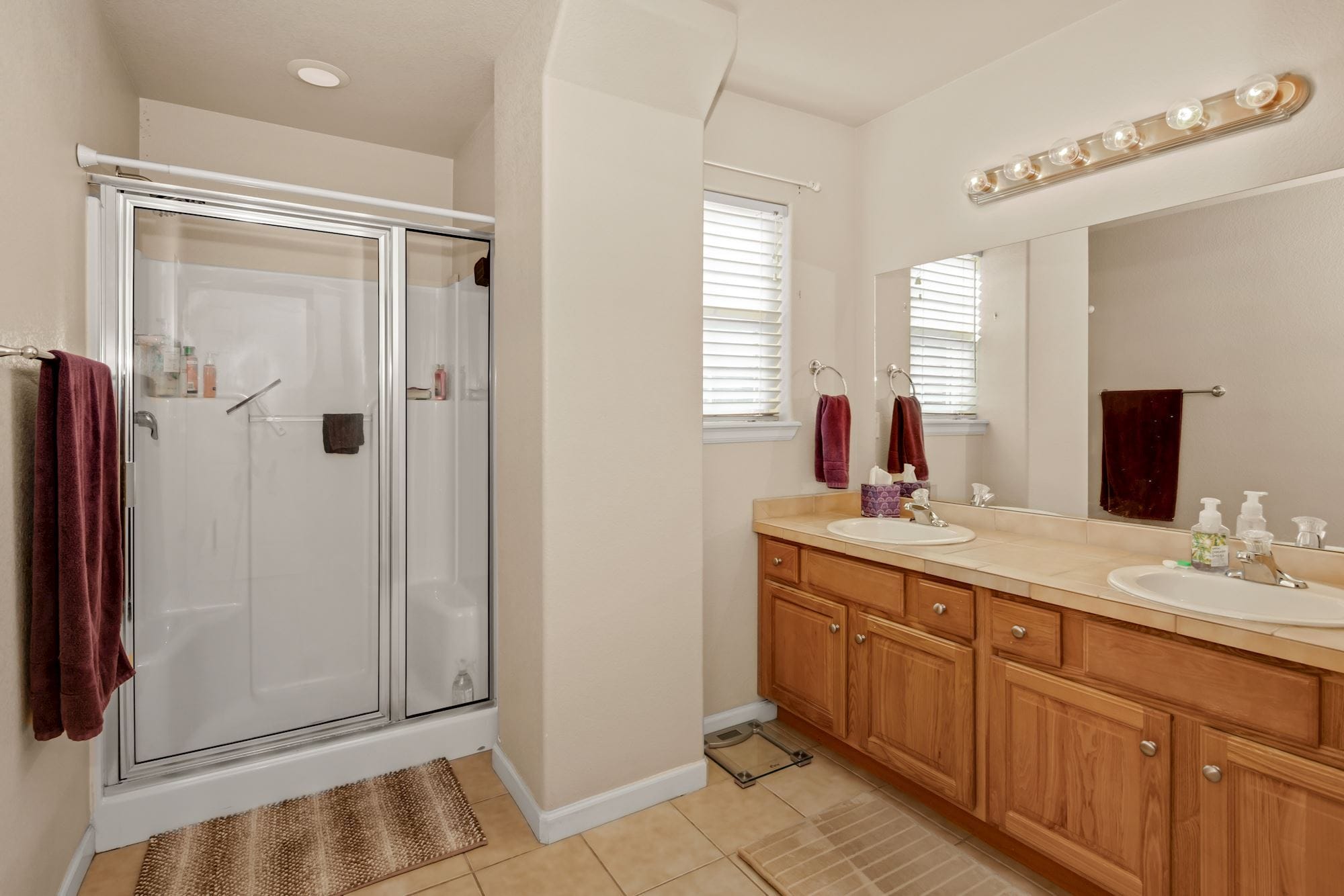 Master Bath - 1115 Trask Hts