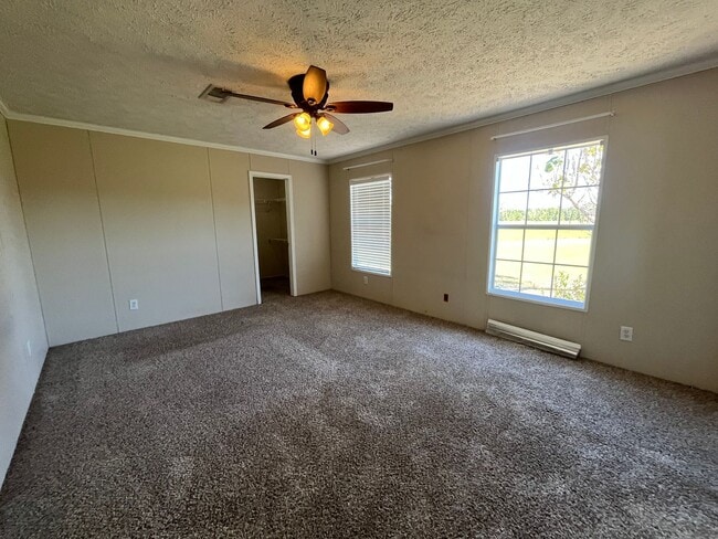 Building Photo - 3 Bedroom 2 Bath home on 1 acre in Wellborn