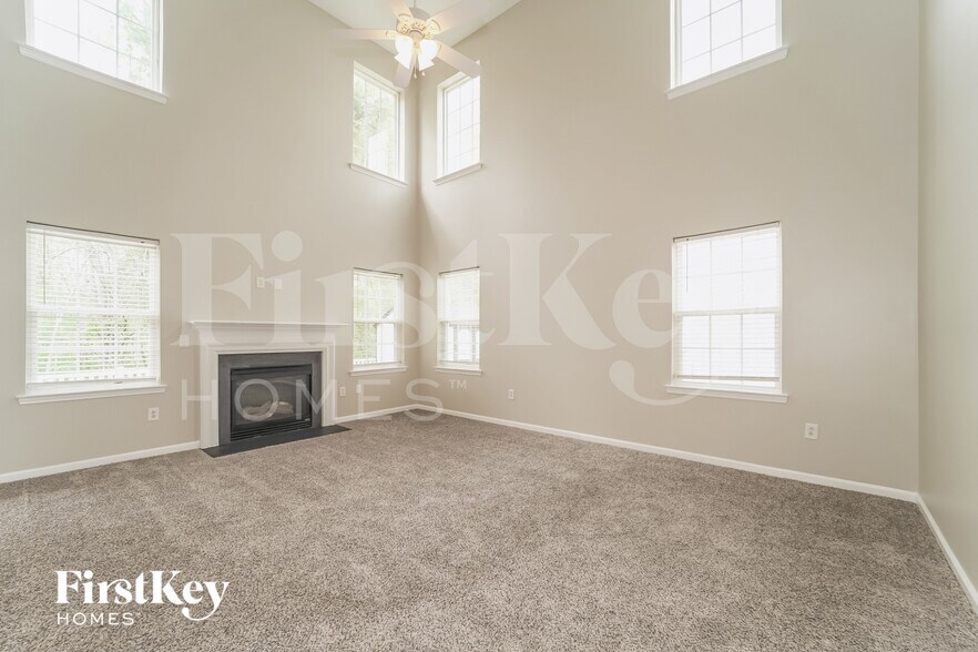 Building Photo - 12204 Palomar Dr