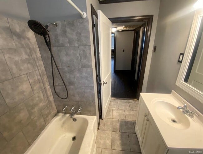 Building Photo - 3577 Whiting Ave