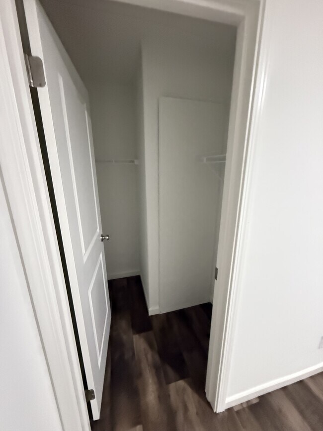 Building Photo - 18 Abbott St