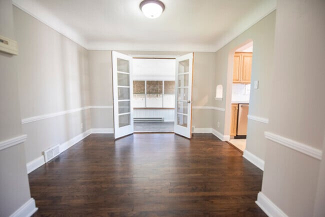 Building Photo - 5976 Hodgman Dr