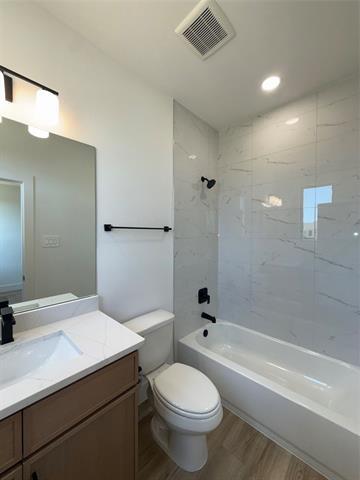 Building Photo - 5506 Mesa Cir