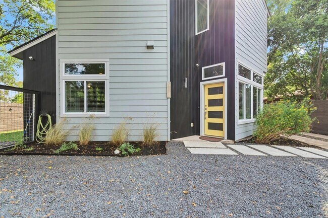 Building Photo - 5609 Tura Ln