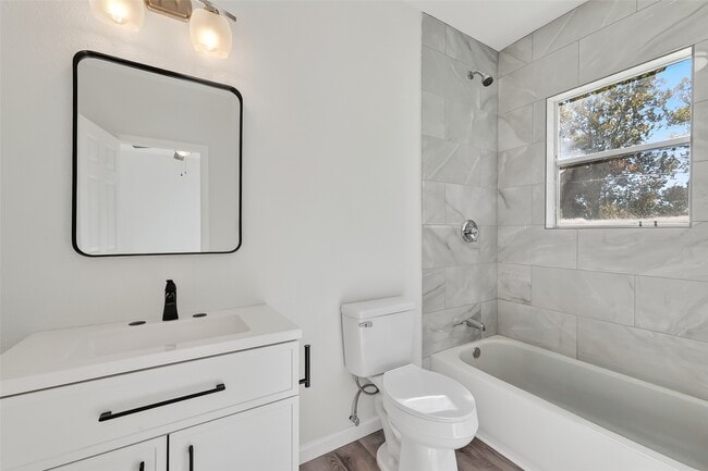 Building Photo - 301 E 3rd St