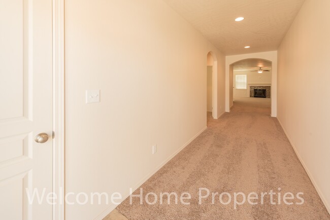 Building Photo - Beautiful Home in a Secluded Neighborhood