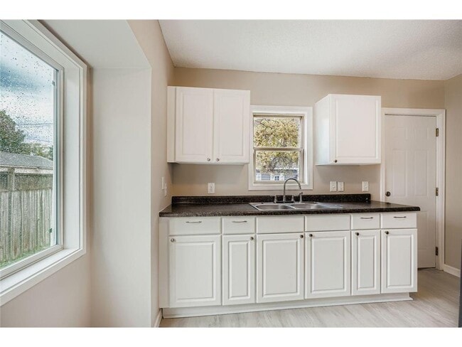 Building Photo - 4643 Emerson Ave N