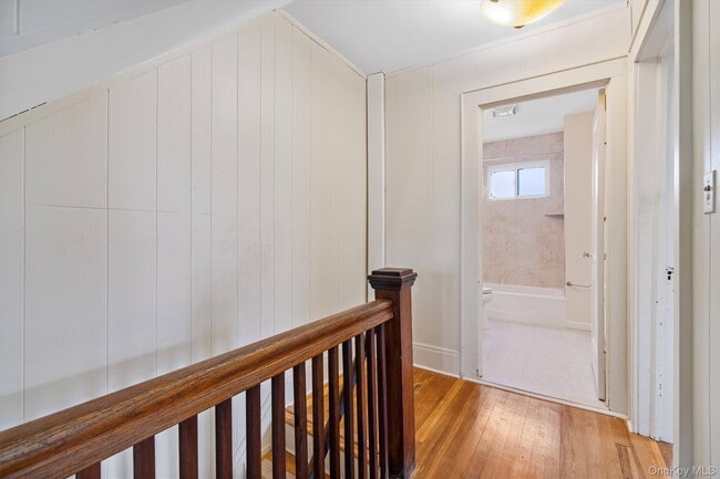 Building Photo - 247 Roberts Ave