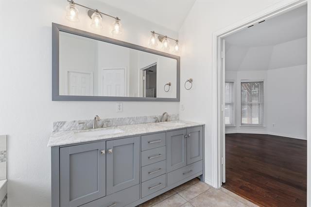 Building Photo - 7105 Langmuir Dr