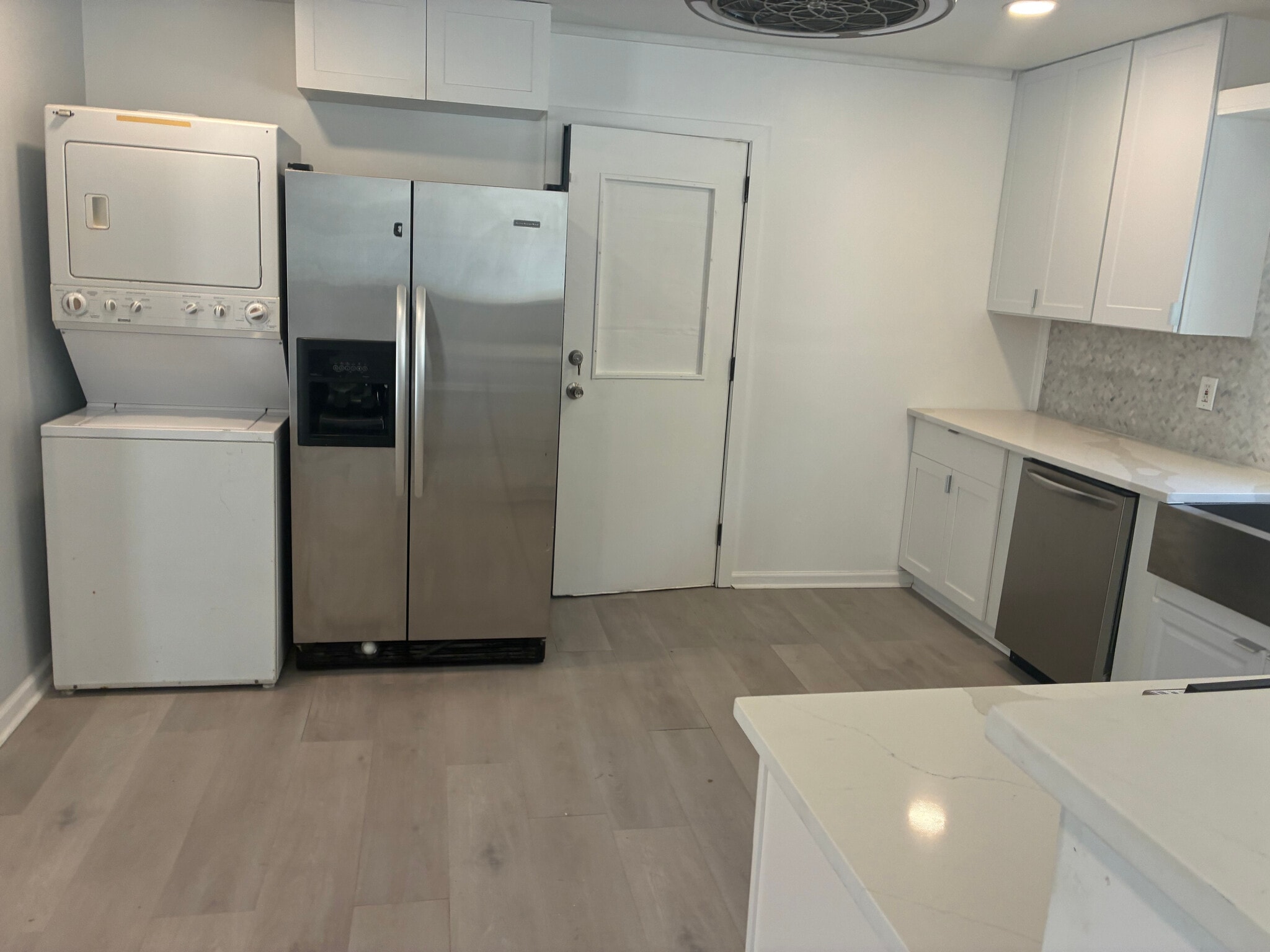 Building Photo - Room in Duplex on Union Rd SW