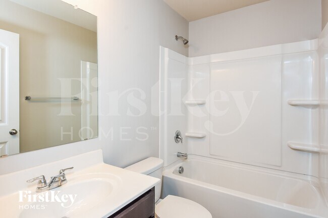 Building Photo - 6392 Woodwell Dr