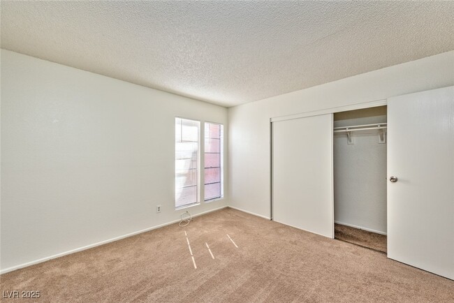 Building Photo - 781 Palo Verde Cir