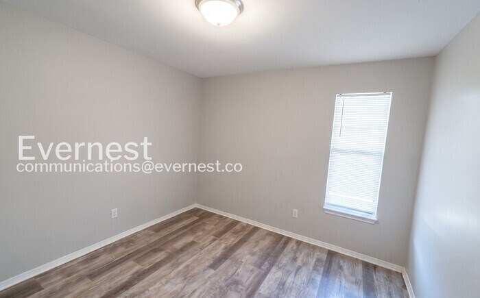 Building Photo - 2330 Grayson Valley Dr
