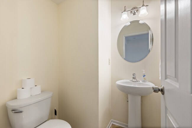 Building Photo - 276 Broad St