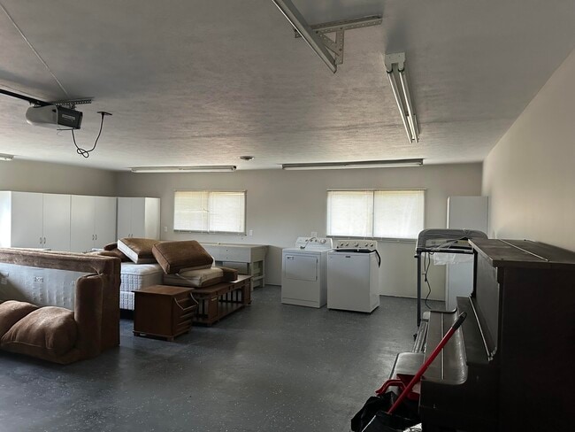 Building Photo - 260 John The Diver Trail