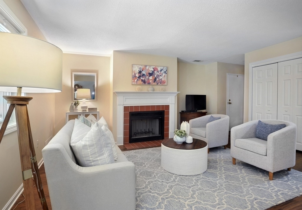 Building Photo - 3705 Tuckers Ln