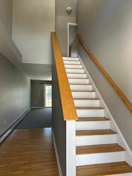 Foyer - 188 Middle St