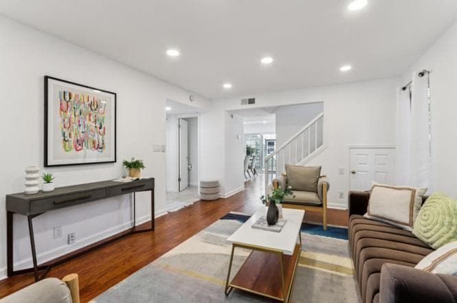 Building Photo - 1512 Huddersfield Ct