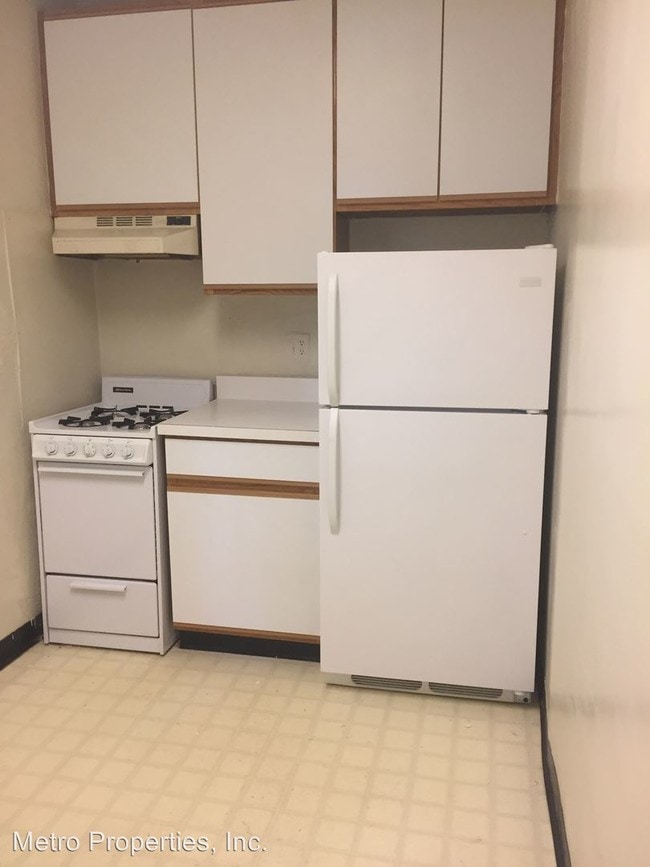 Building Photo - 2800 Park Ave