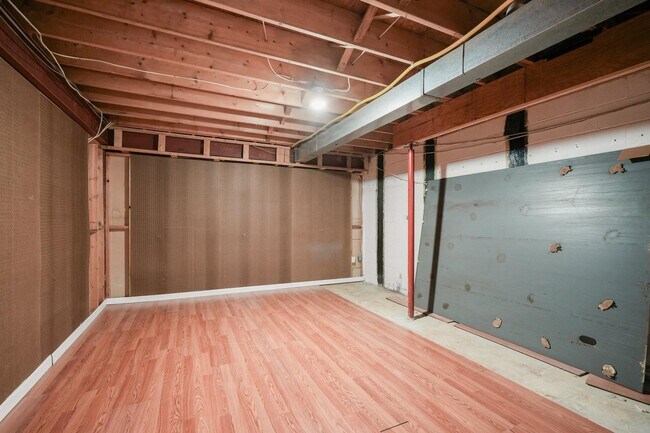 Building Photo - 9809 Hall Rd